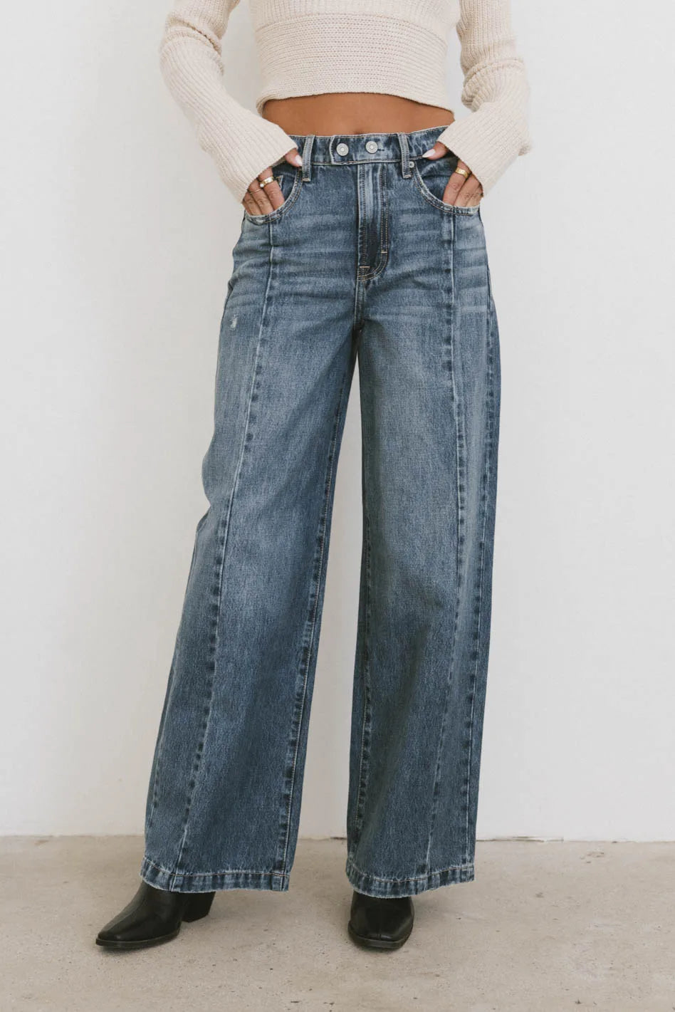 Oriella Wide Leg Jeans in Medium Wash