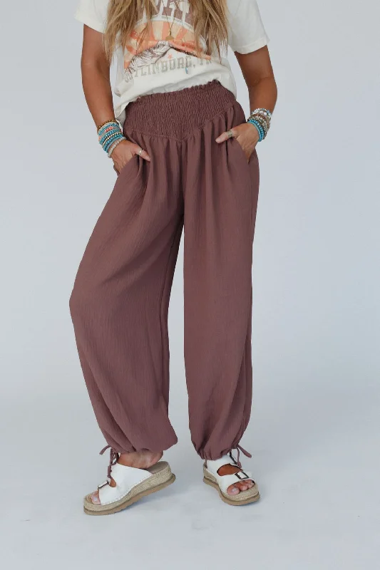 The Nest Oceana Cinched Pants - Mocha