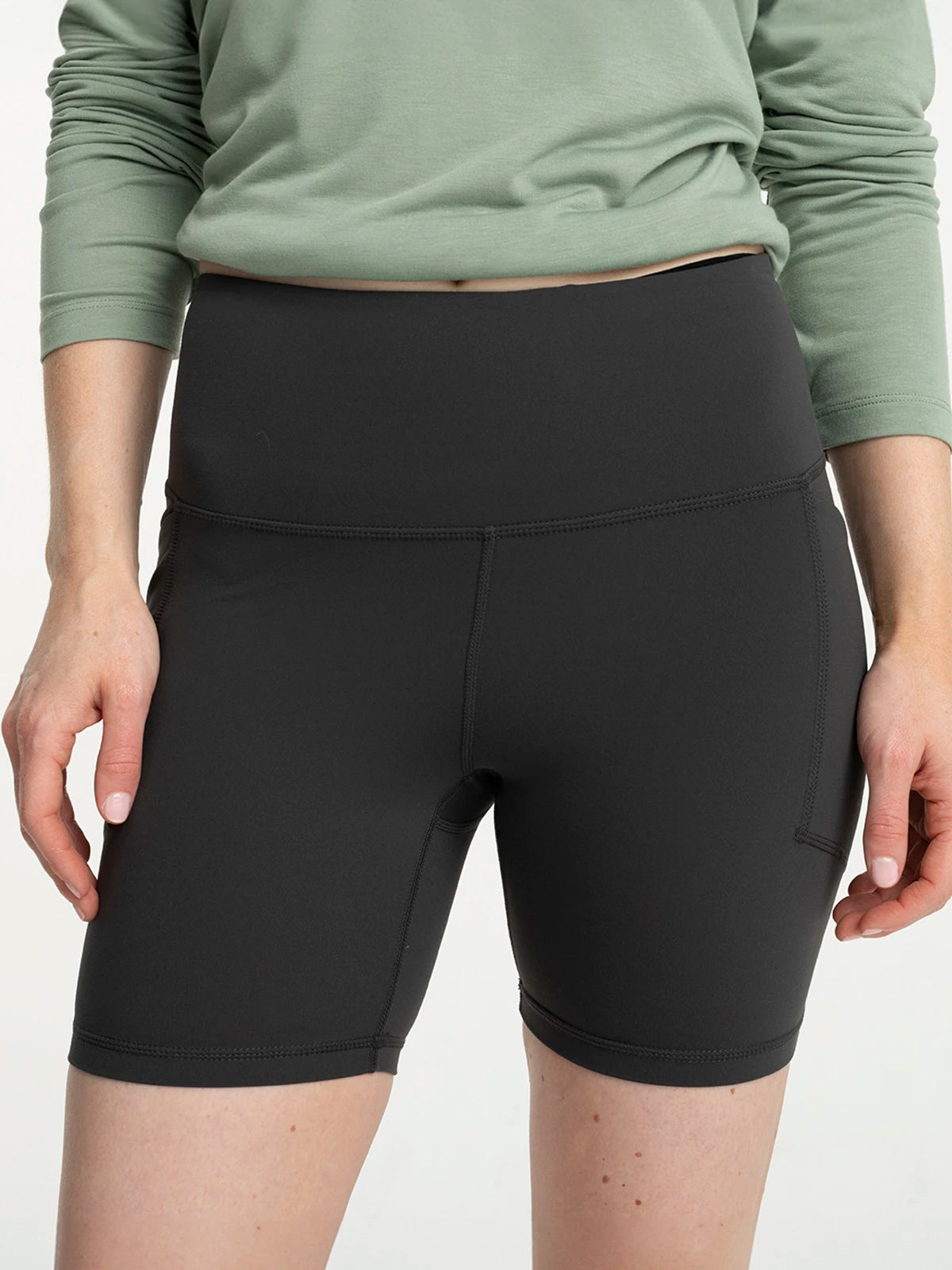 Women's All Day 6" Pocket Short - Black Sand